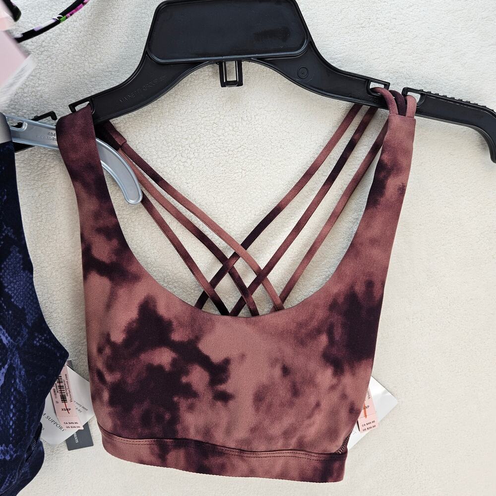 LOT OF 3 - VICTORIA'S SECRET WOMEN'S XS FLOW ON POINT BRA NWT - Picture 4 of 7